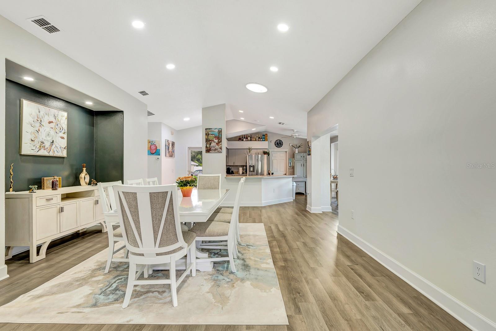 CREEKWOOD PH ONE SUBPHASE I UNIT A1 - Residential Lease