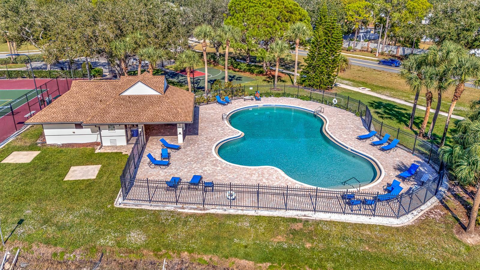 CREEKWOOD PH ONE SUBPHASE I UNIT A1 - Residential Lease