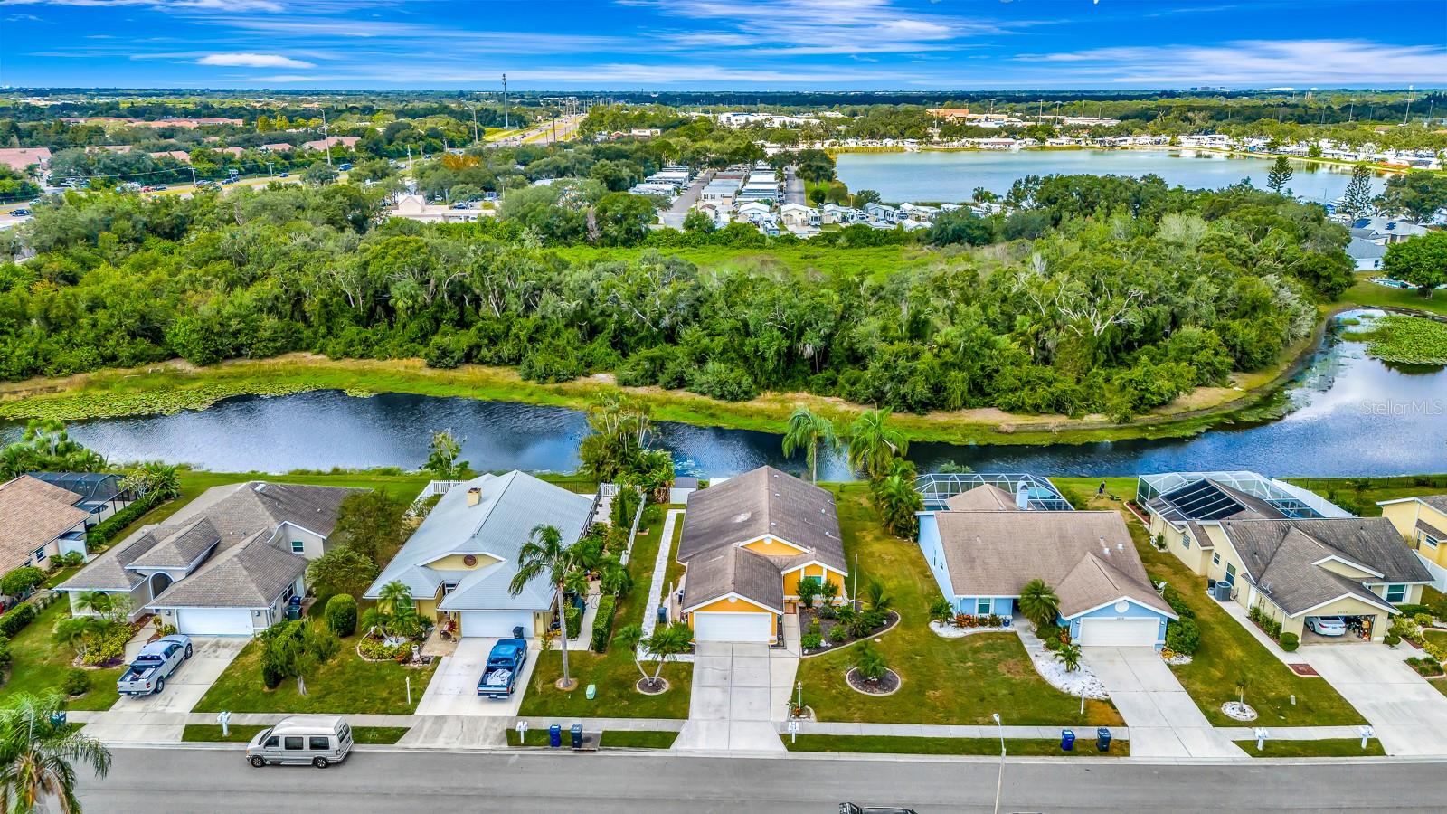 CREEKWOOD PH ONE SUBPHASE I UNIT A1 - Residential Lease