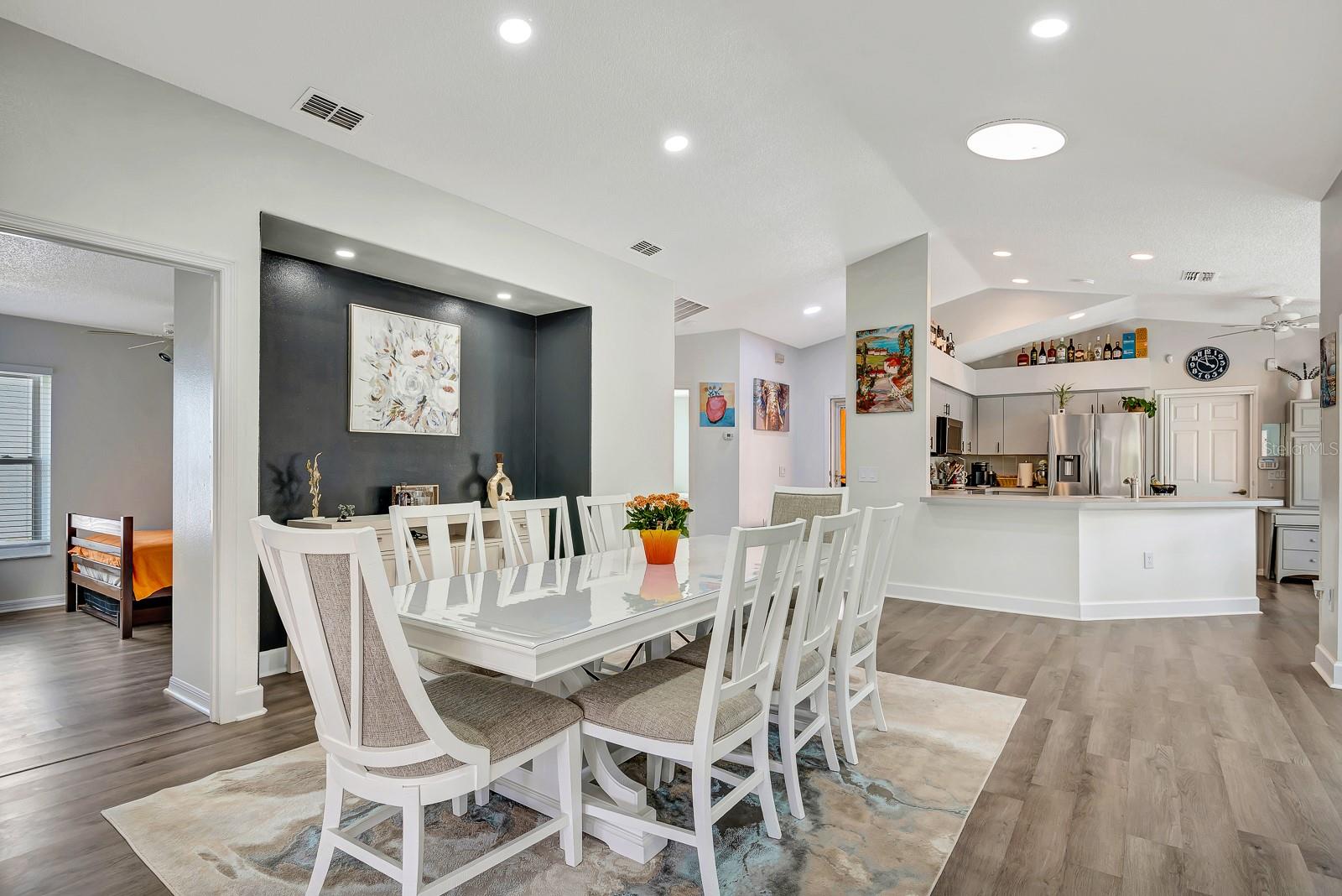 CREEKWOOD PH ONE SUBPHASE I UNIT A1 - Residential Lease