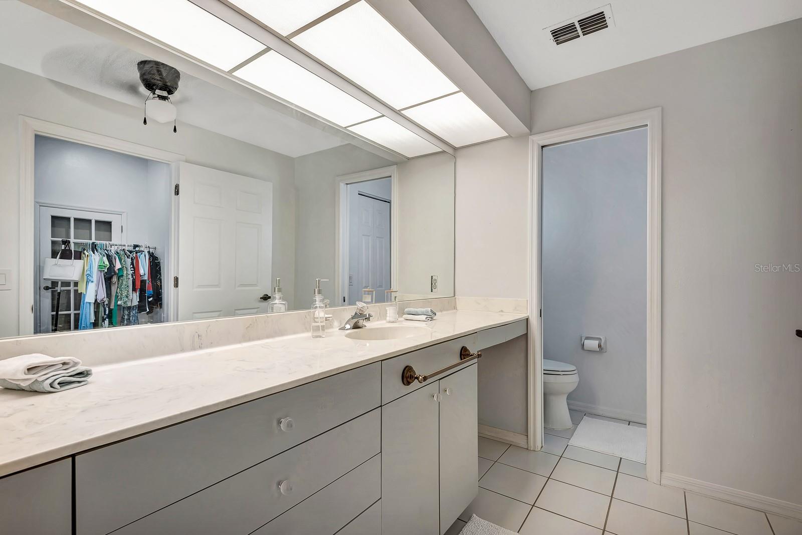 CREEKWOOD PH ONE SUBPHASE I UNIT A1 - Residential Lease