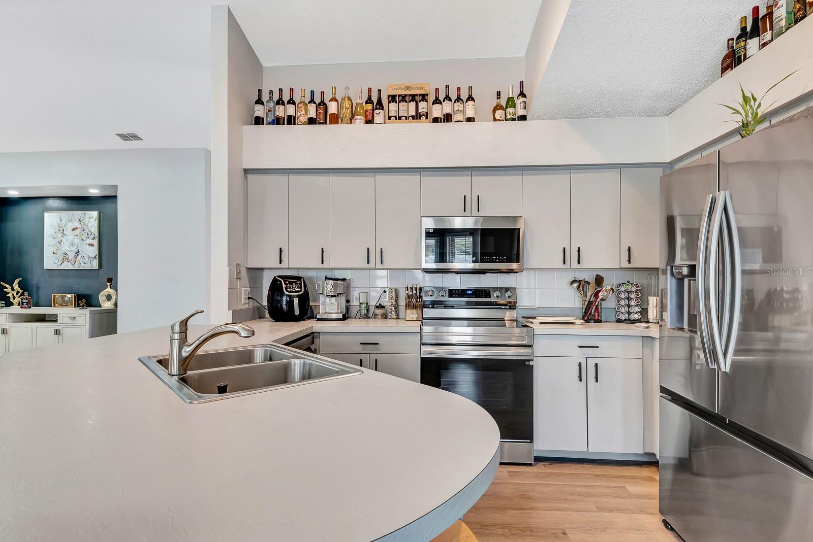 CREEKWOOD PH ONE SUBPHASE I UNIT A1 - Residential Lease