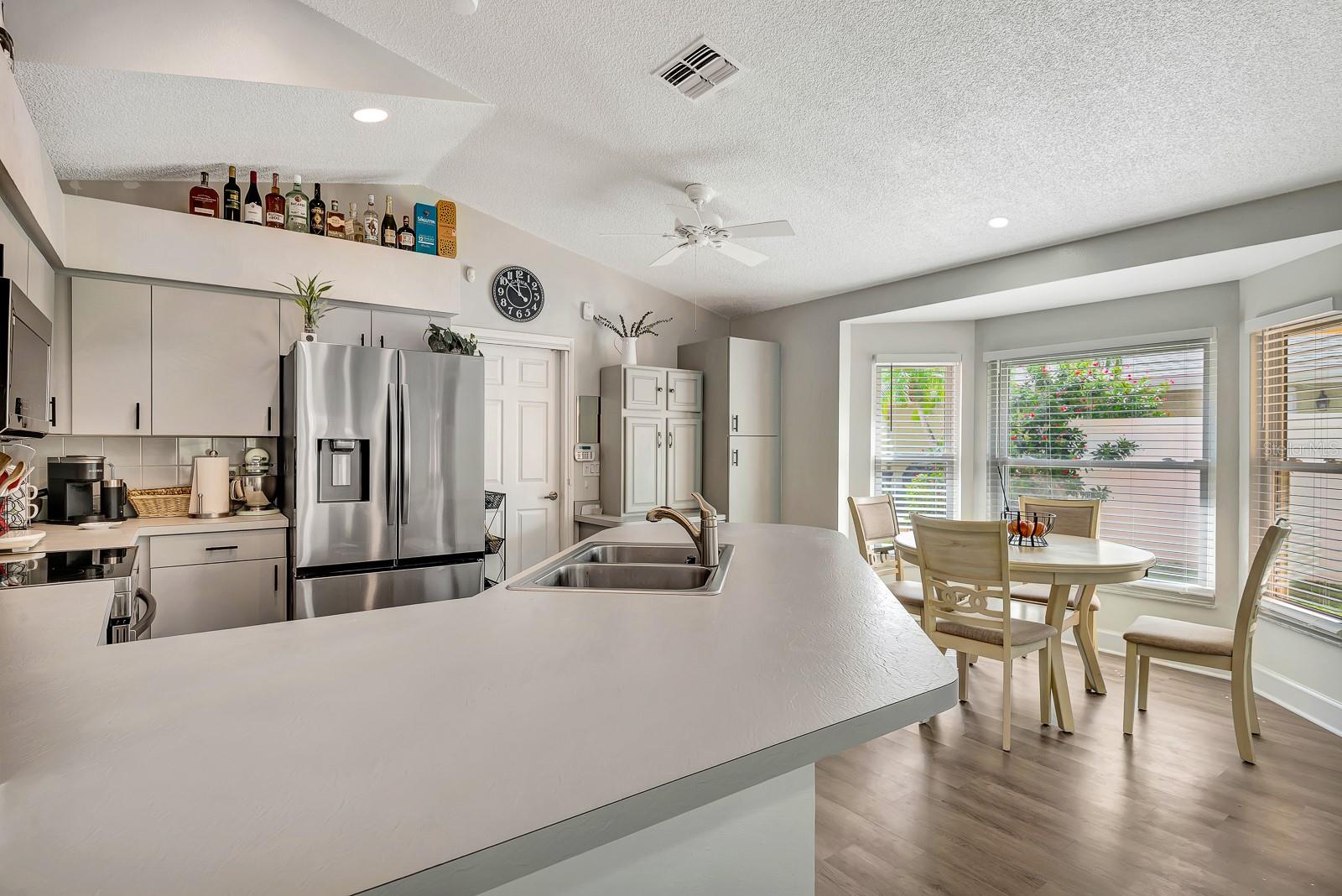 CREEKWOOD PH ONE SUBPHASE I UNIT A1 - Residential Lease