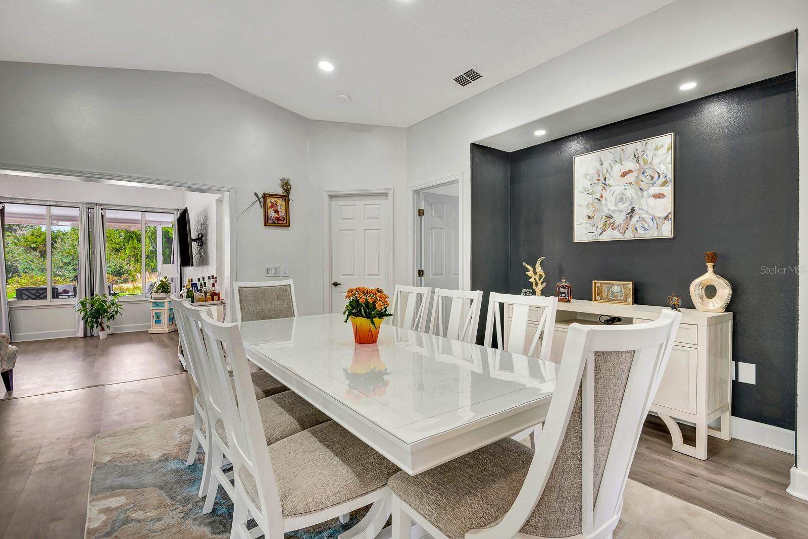 CREEKWOOD PH ONE SUBPHASE I UNIT A1 - Residential Lease