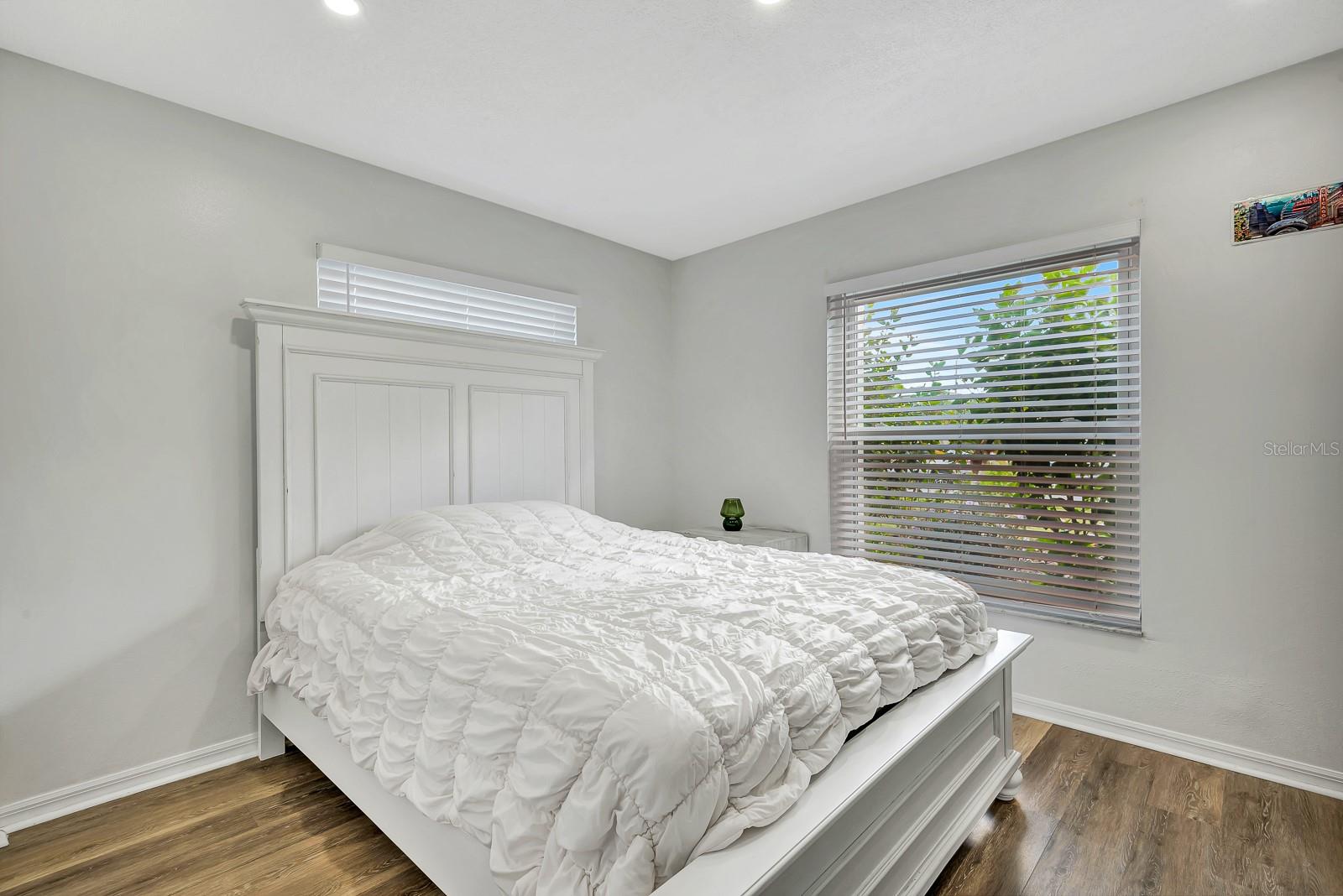 CREEKWOOD PH ONE SUBPHASE I UNIT A1 - Residential Lease