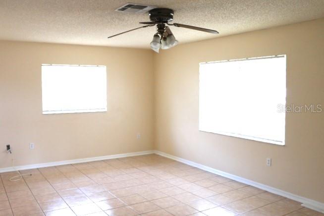 DORA MANOR - Residential Lease