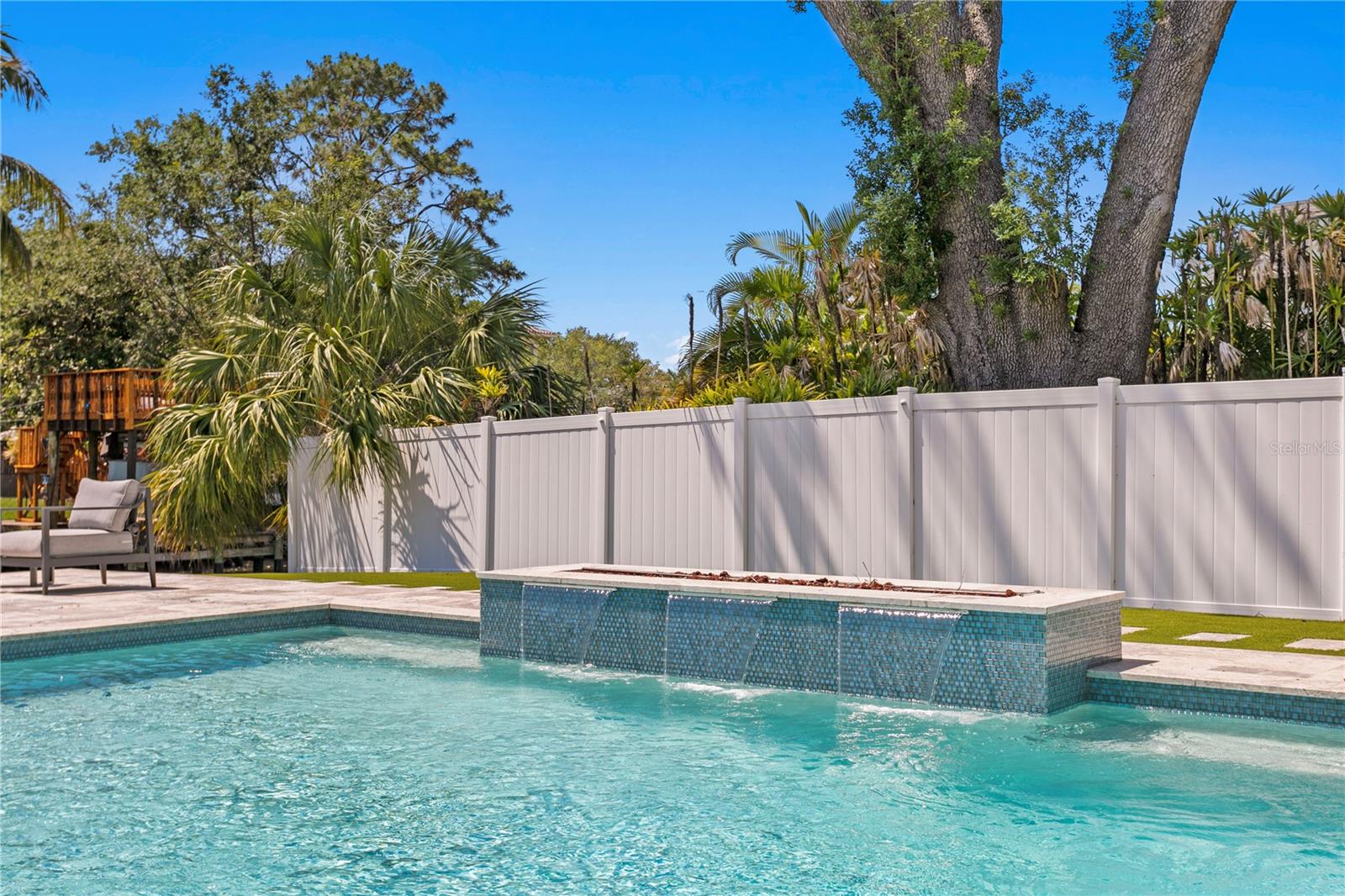 DAVIS ISLANDS PB10 PG52 TO 57 - Residential