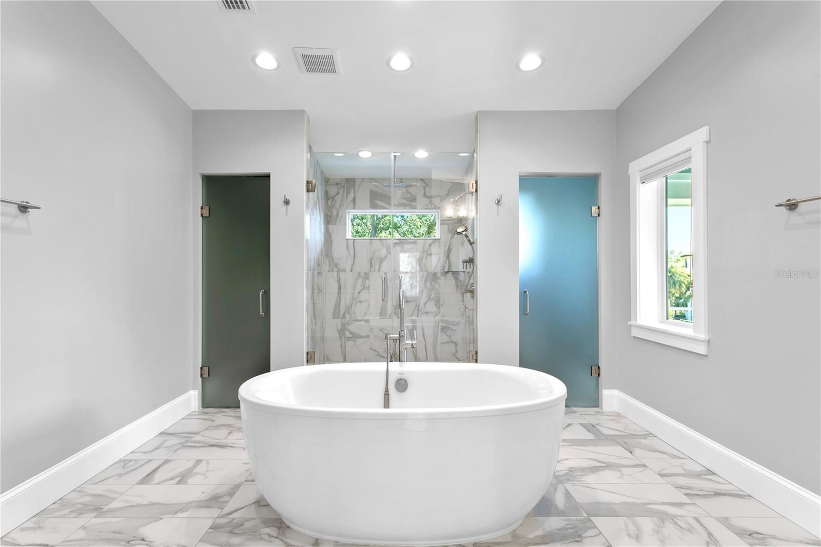 DAVIS ISLANDS PB10 PG52 TO 57 - Residential