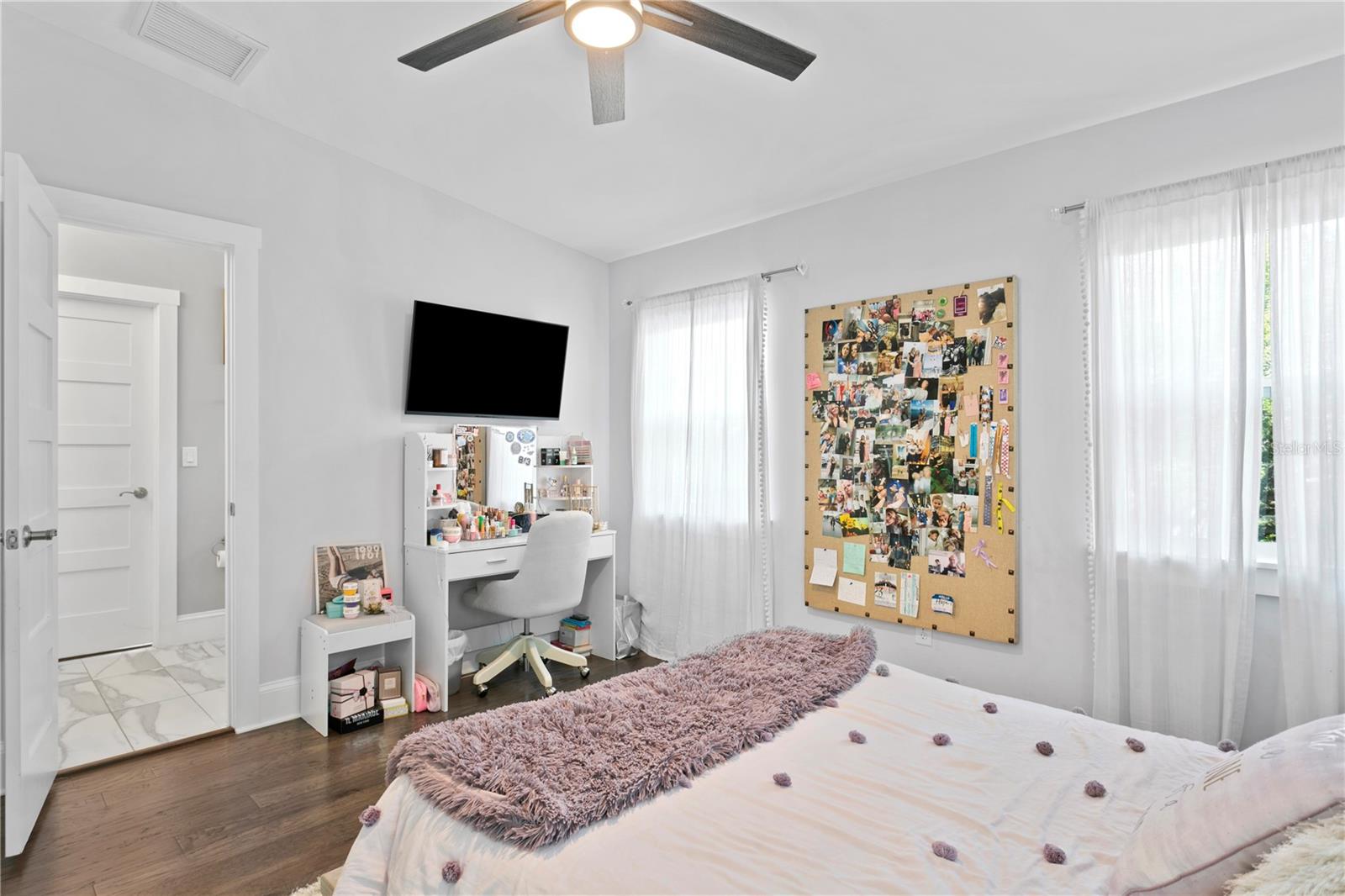 DAVIS ISLANDS PB10 PG52 TO 57 - Residential