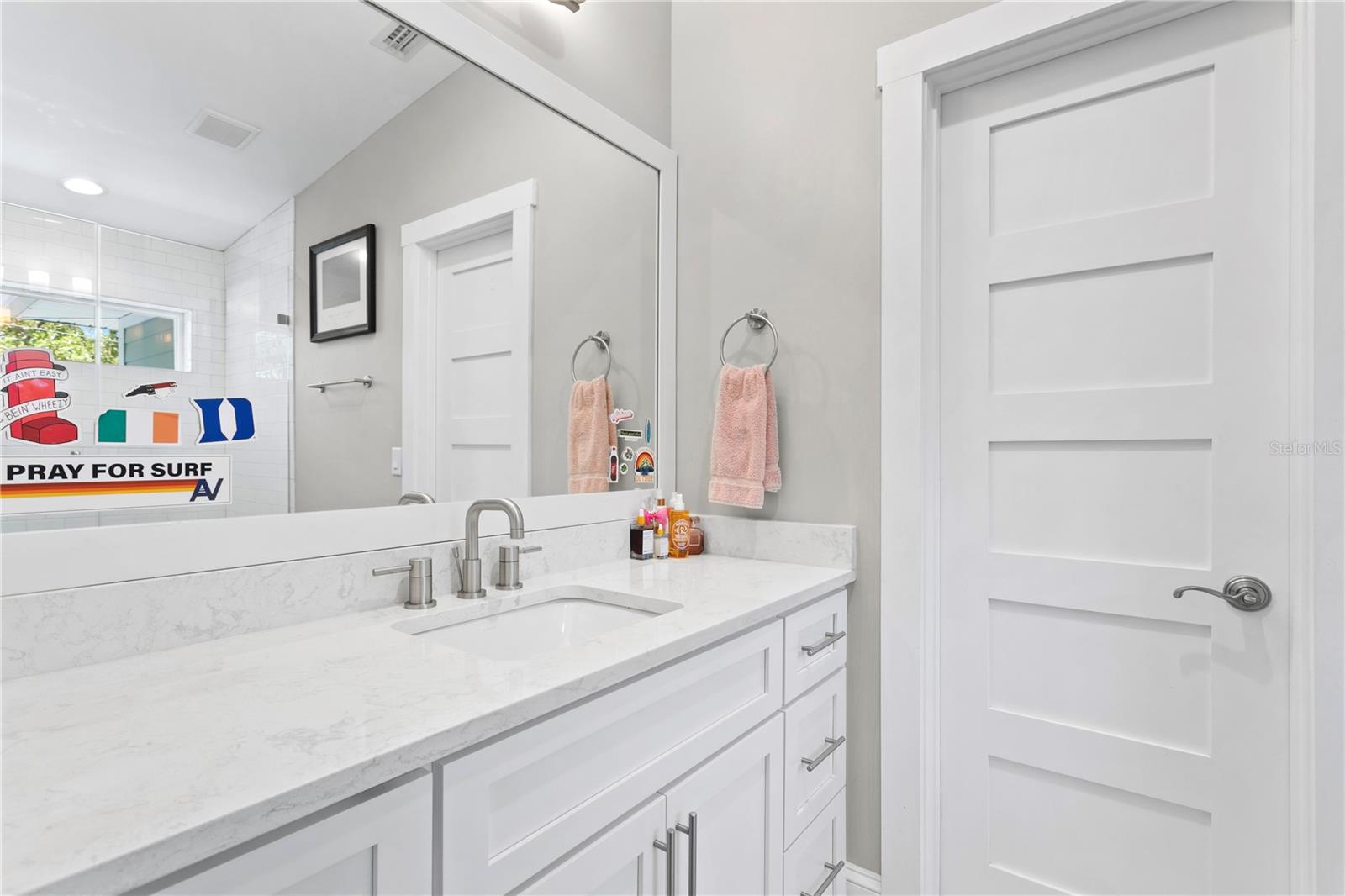 DAVIS ISLANDS PB10 PG52 TO 57 - Residential