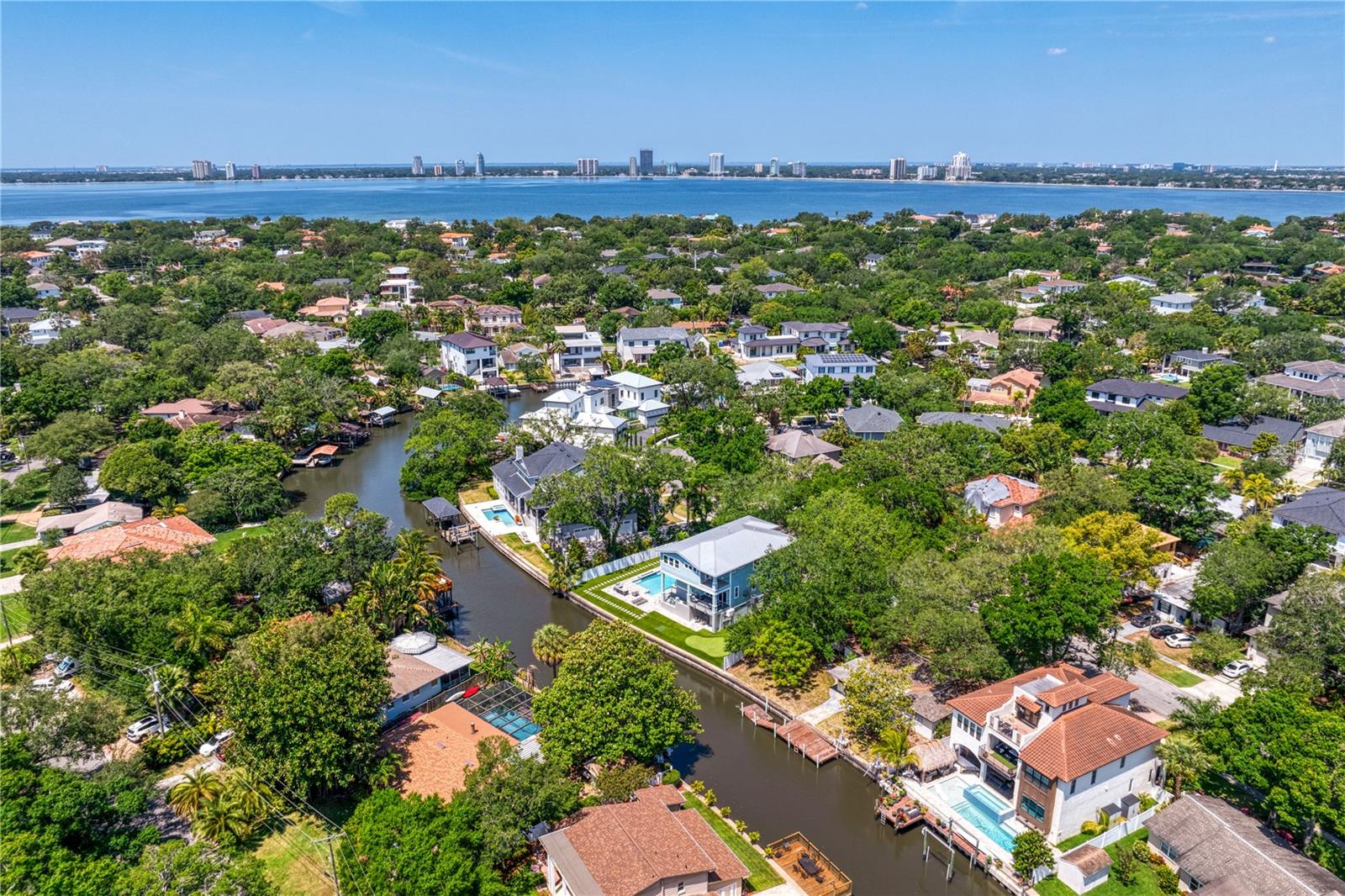 DAVIS ISLANDS PB10 PG52 TO 57 - Residential