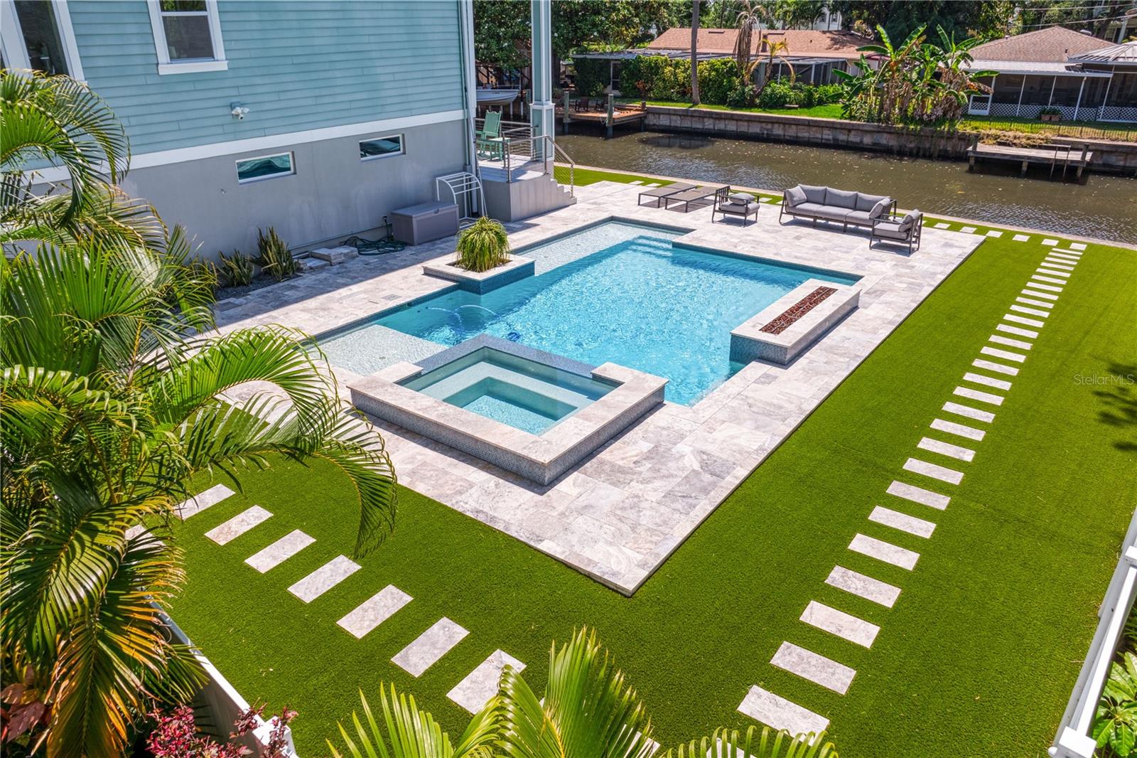 DAVIS ISLANDS PB10 PG52 TO 57 - Residential