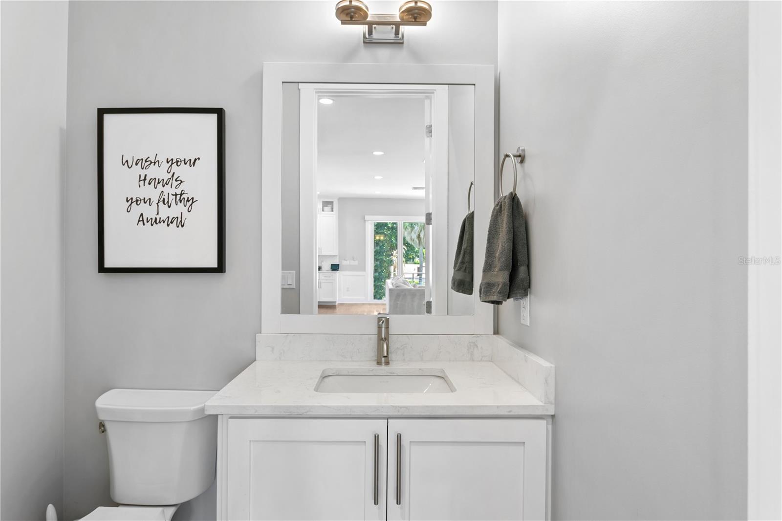 DAVIS ISLANDS PB10 PG52 TO 57 - Residential