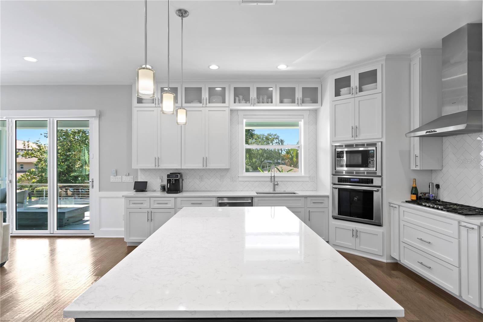 DAVIS ISLANDS PB10 PG52 TO 57 - Residential