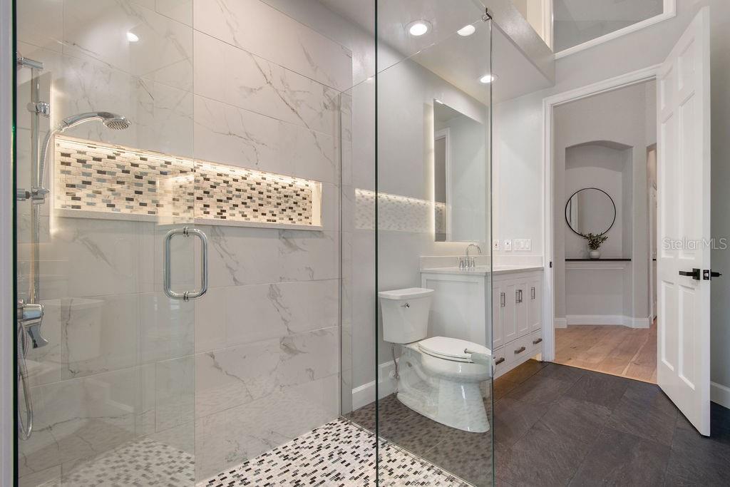 HUNTERS CREEK TR 200-215 PH 02 - Residential