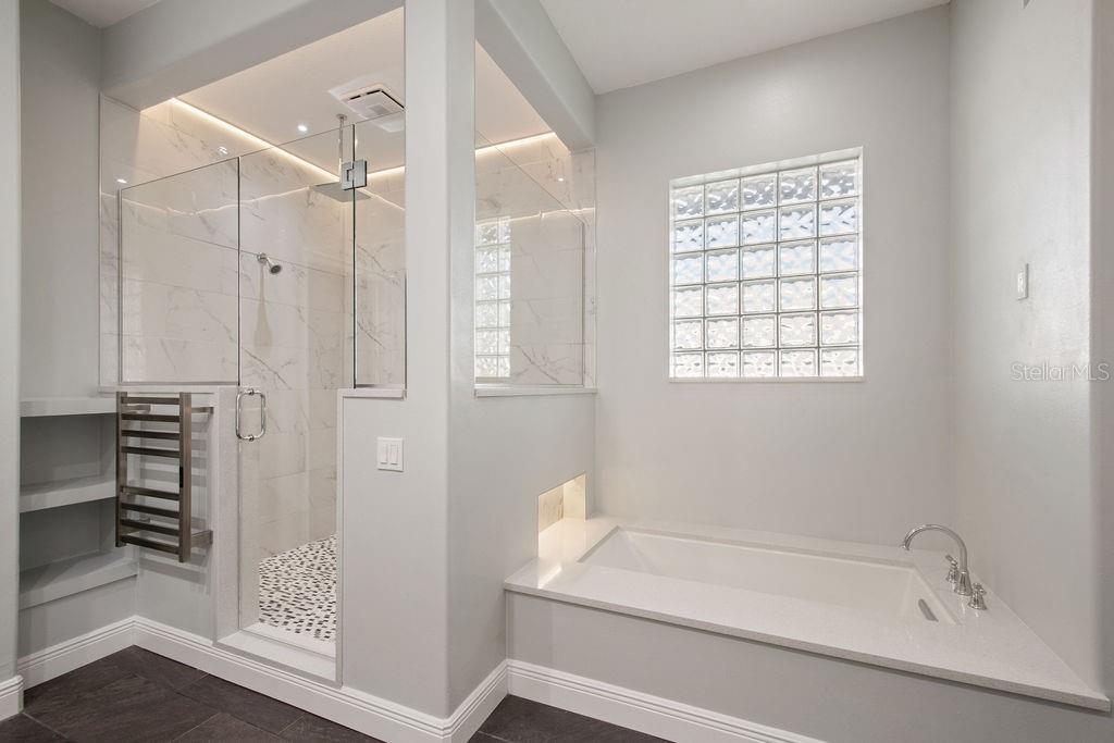 HUNTERS CREEK TR 200-215 PH 02 - Residential