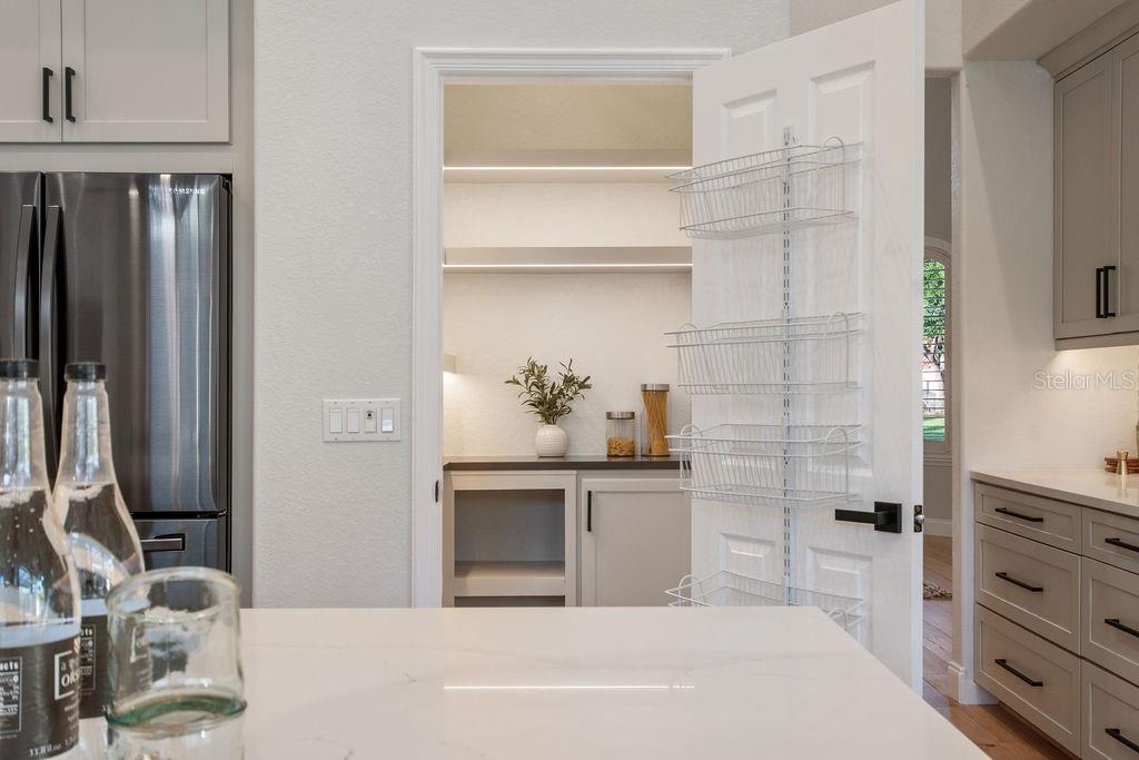 HUNTERS CREEK TR 200-215 PH 02 - Residential