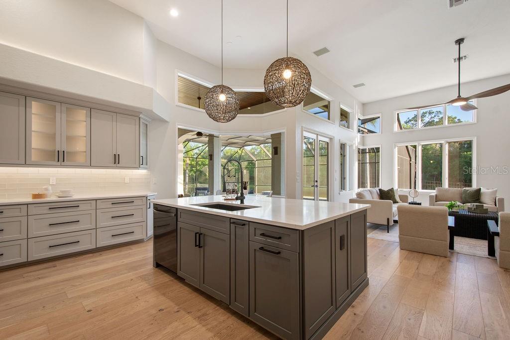 HUNTERS CREEK TR 200-215 PH 02 - Residential