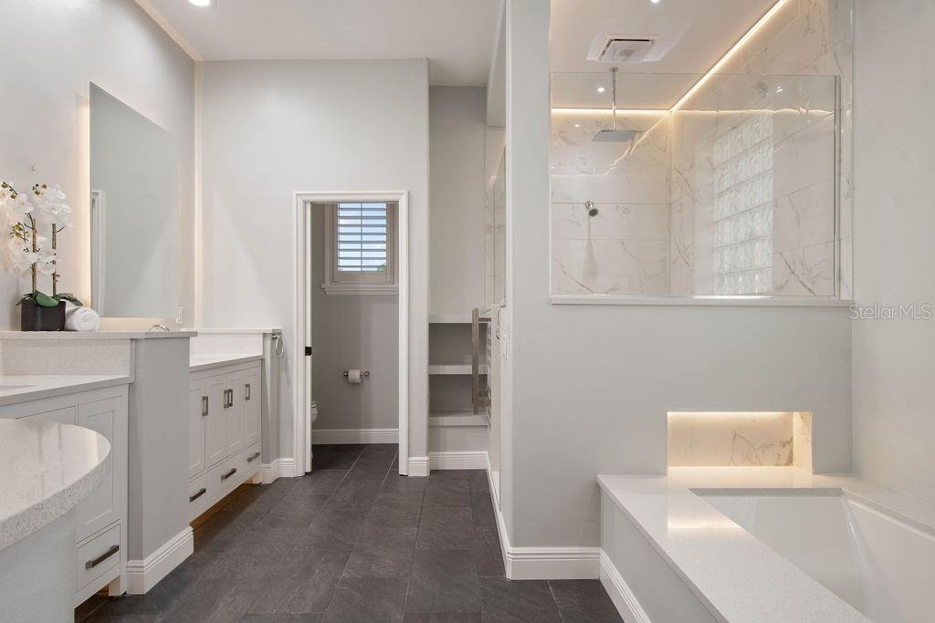 HUNTERS CREEK TR 200-215 PH 02 - Residential