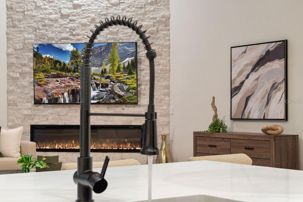 HUNTERS CREEK TR 200-215 PH 02 - Residential