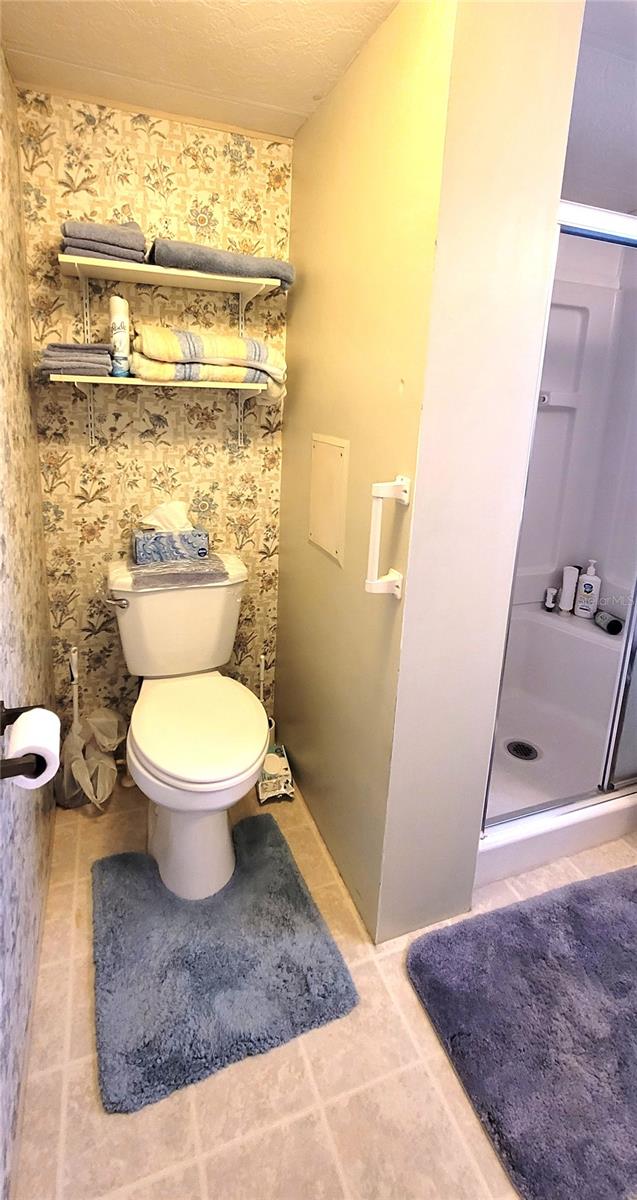 LAKE MARIANA ACRES - Residential