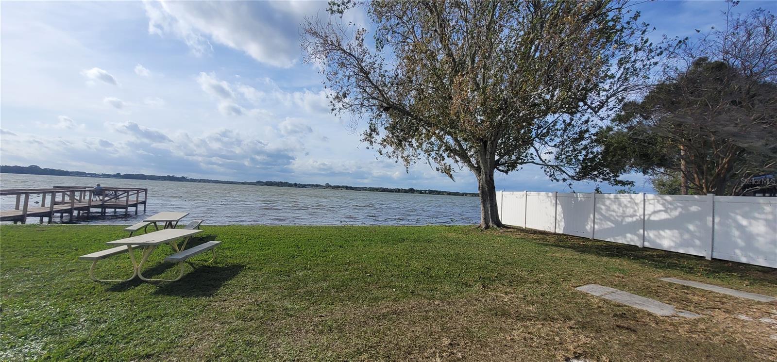 LAKE MARIANA ACRES - Residential