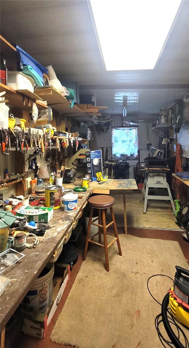 LAKE MARIANA ACRES - Residential