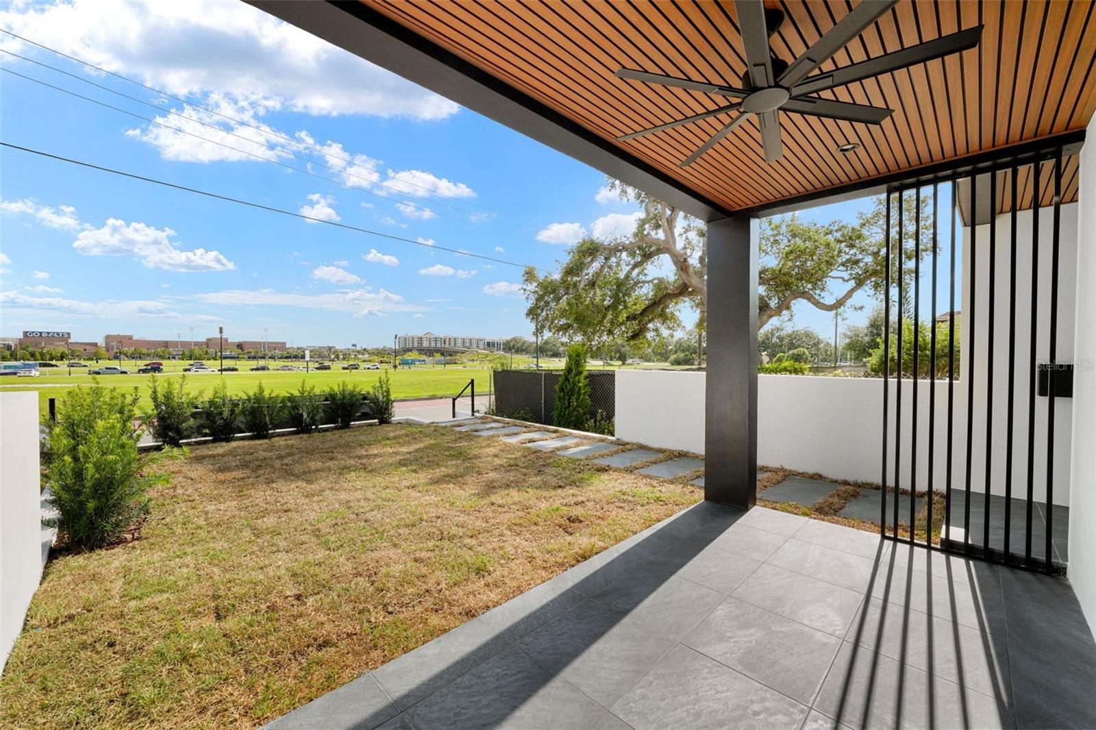 ROSS AT THE HEIGHTS TOWNHOMES - Residential