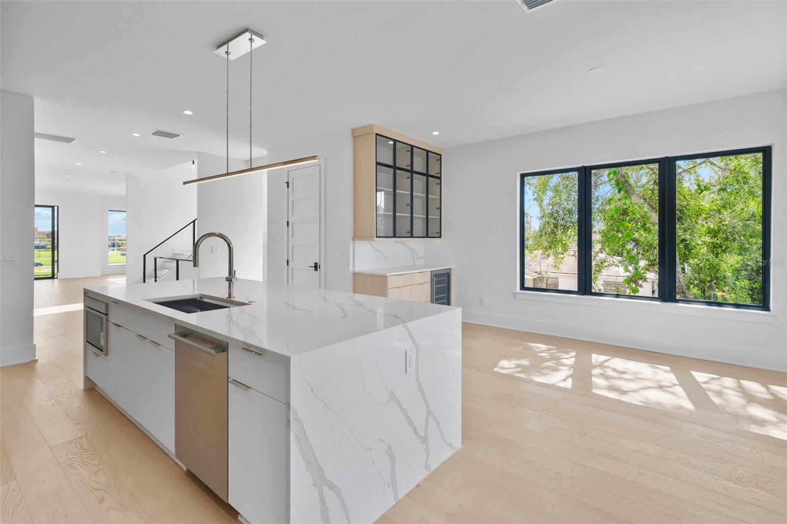 ROSS AT THE HEIGHTS TOWNHOMES - Residential