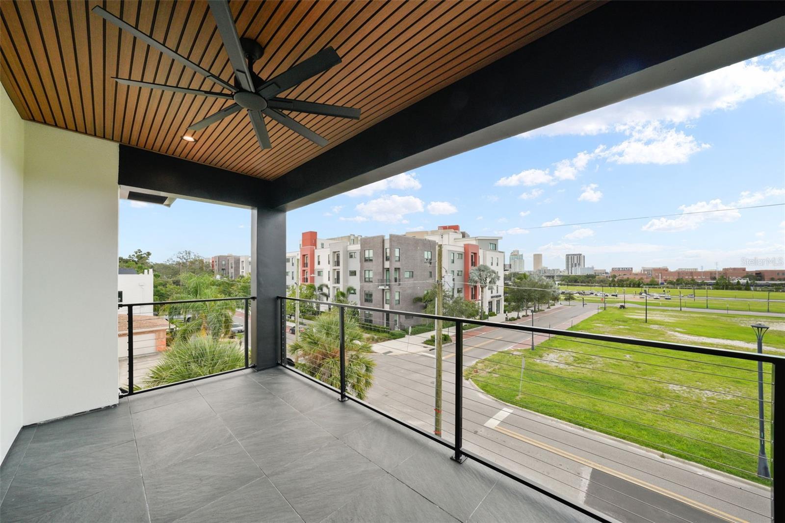 ROSS AT THE HEIGHTS TOWNHOMES - Residential