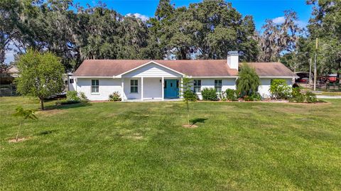 Photo of 3311 Falling Oaks Drive, Valrico, FL 33596 (MLS # TB8443638)