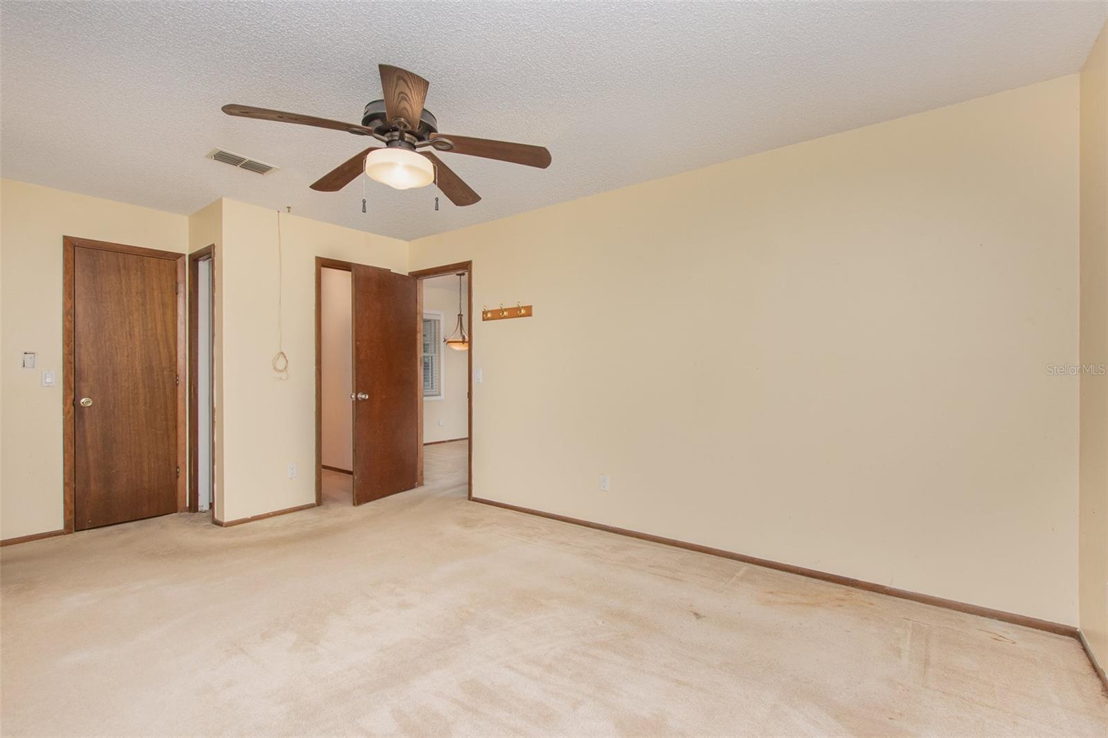 WOODSONG - Residential