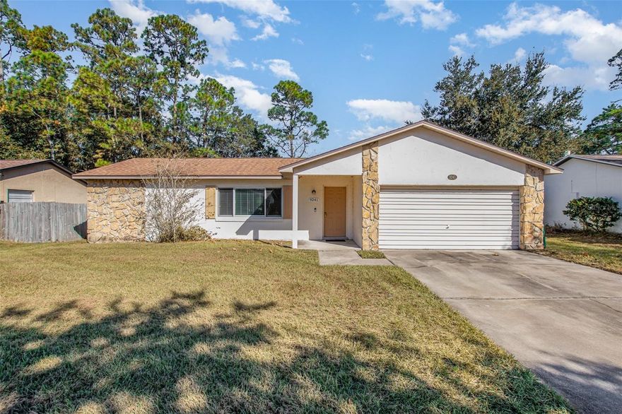 Be part of the Woodsong East Orlando Subdivision. Close to UCF, Valencia and Full Sail.Minutes from The Orlando Airport. This is a comfortable 3/2 Split bedrooms floor plan, Family room, Living room and dining room combo. Great enclosed back porch facing a fenced back yard, with the view of a grassy area with no rear neighbors.
This home is priced to sell "As is".