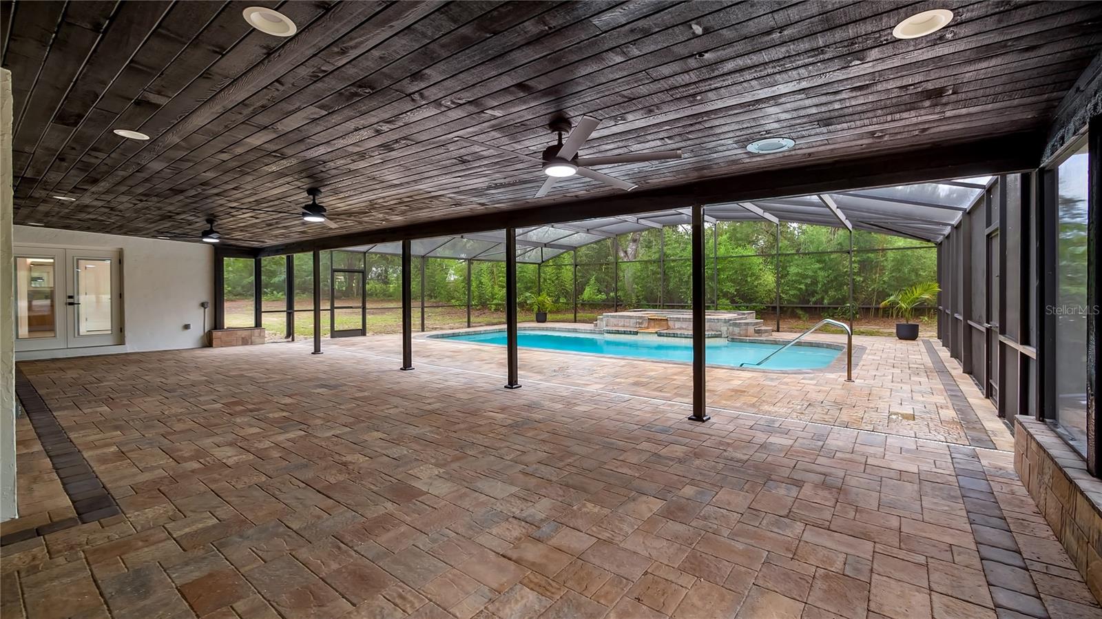 VINOLA GARDENS - Residential