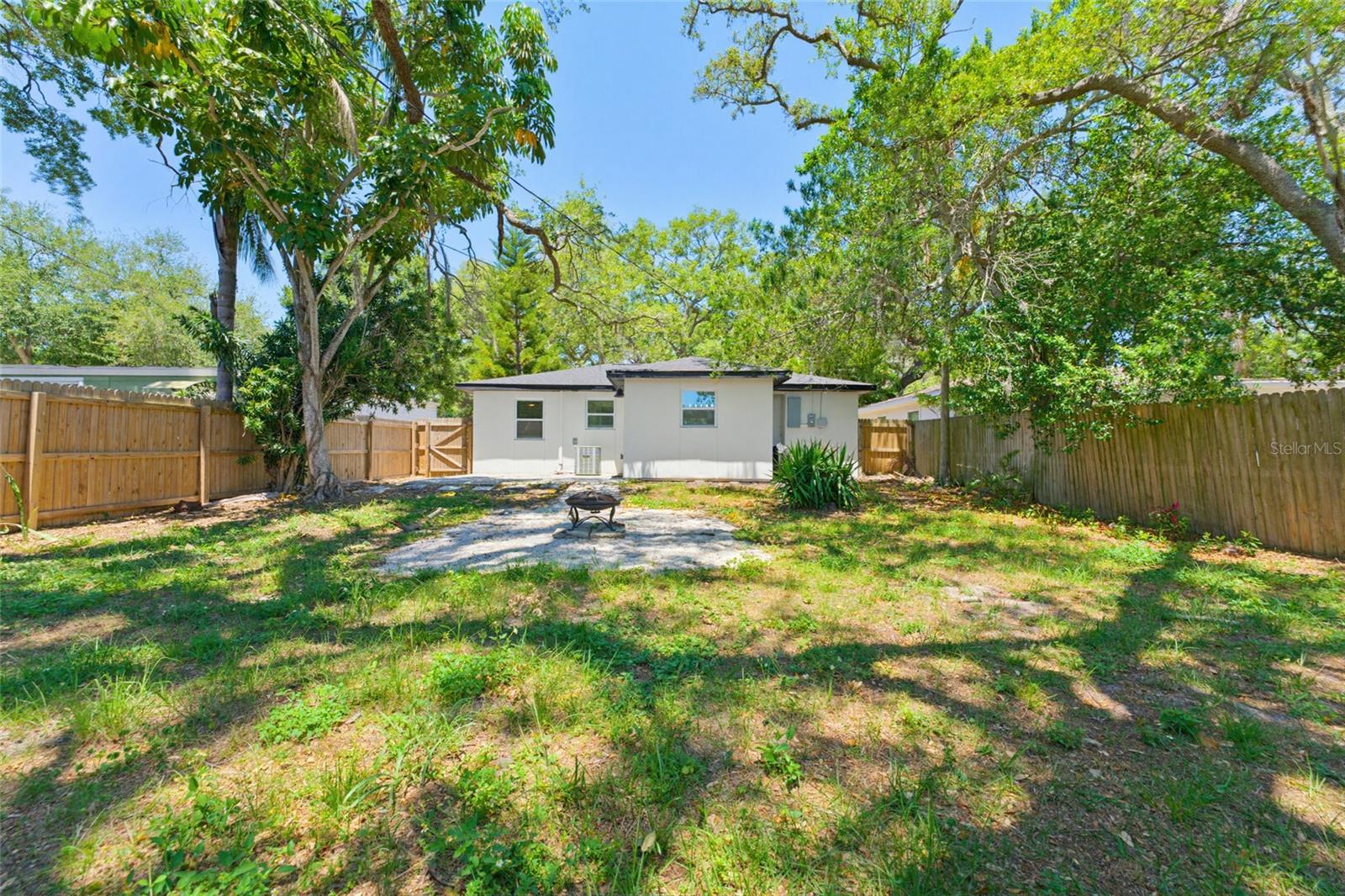 KNIGHTS ACRES - Residential