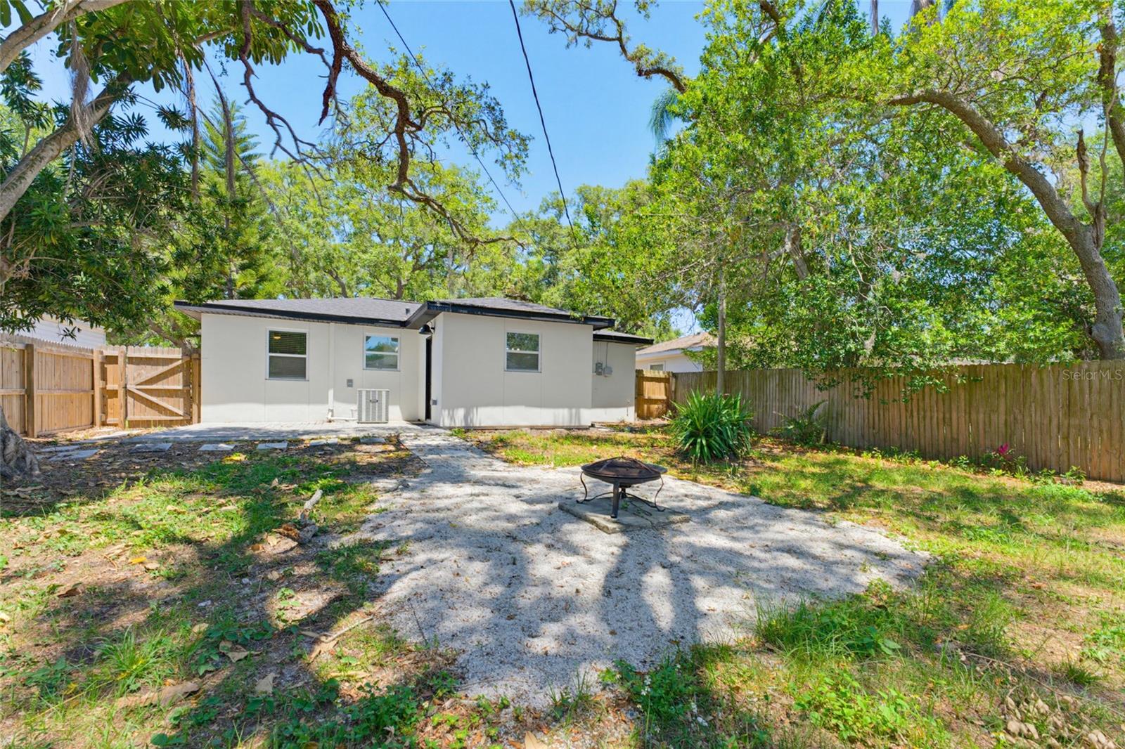 KNIGHTS ACRES - Residential