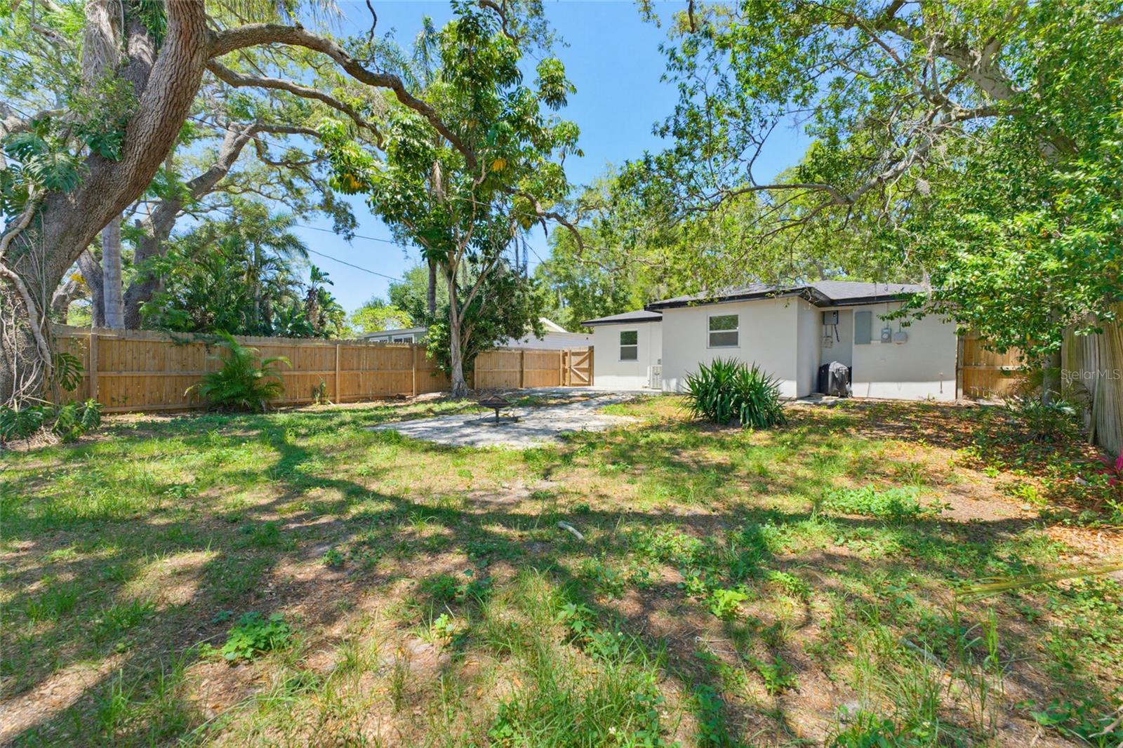 KNIGHTS ACRES - Residential
