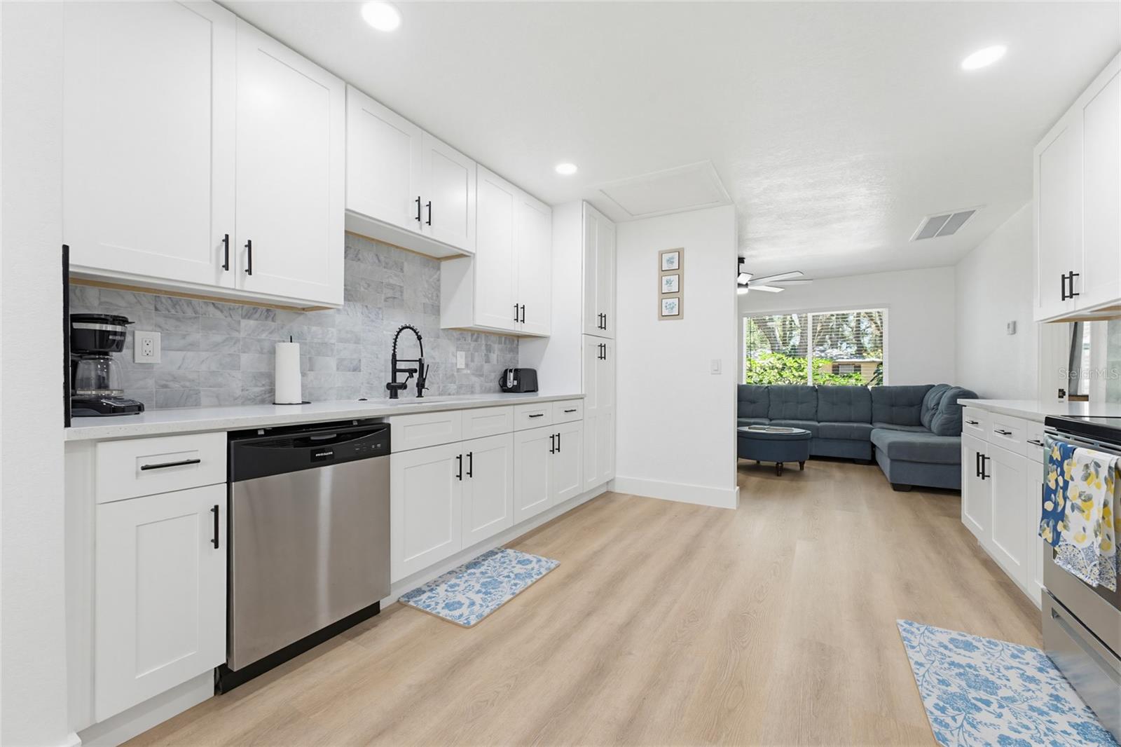 KNIGHTS ACRES - Residential