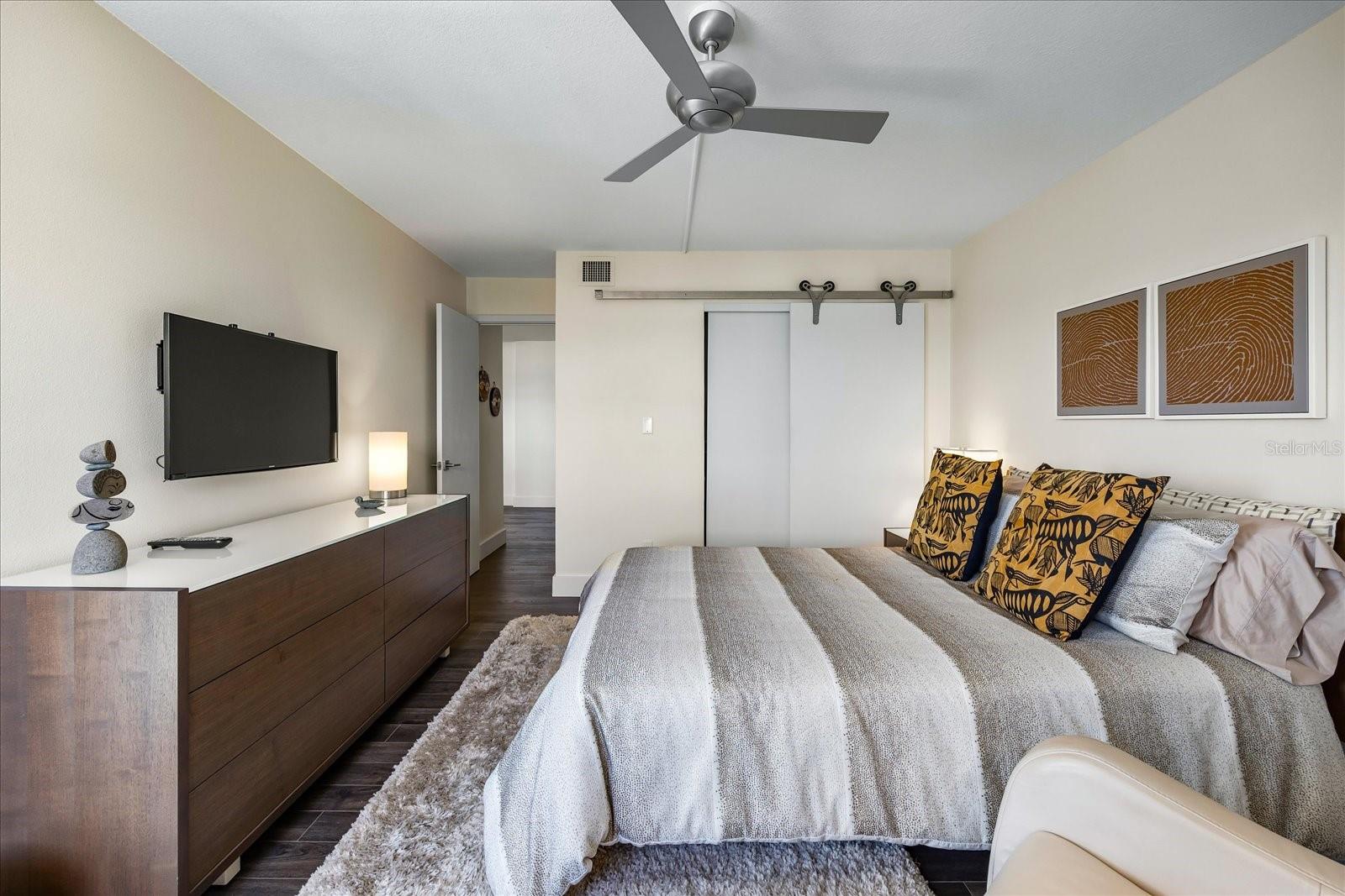 HARBORAGE CONDO - Residential