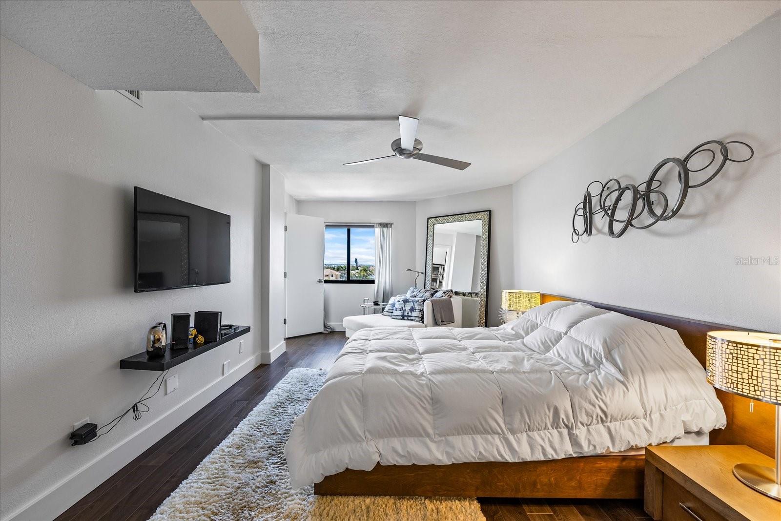 HARBORAGE CONDO - Residential