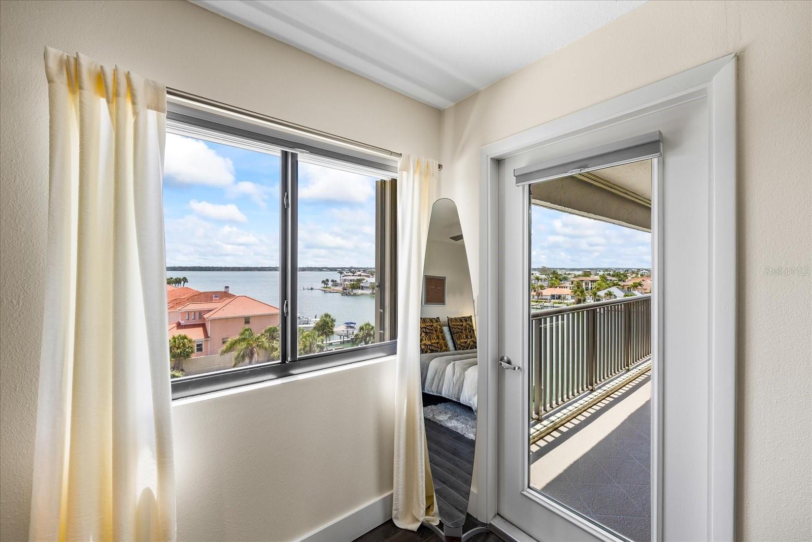 HARBORAGE CONDO - Residential