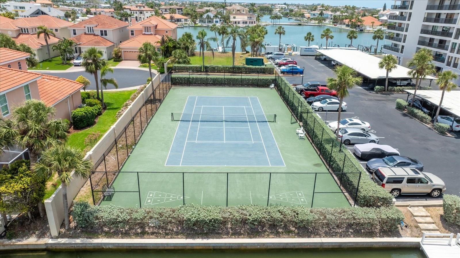 HARBORAGE CONDO - Residential