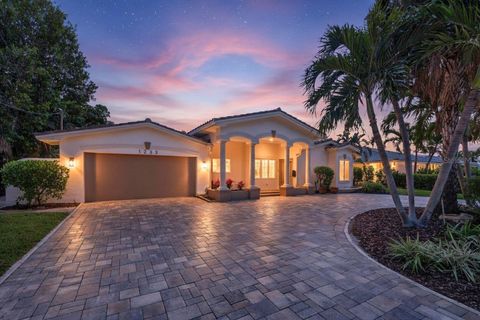 Photo of 1233 Eden Isle Drive NE, St Petersburg, FL 33704 (MLS # TB8498595)