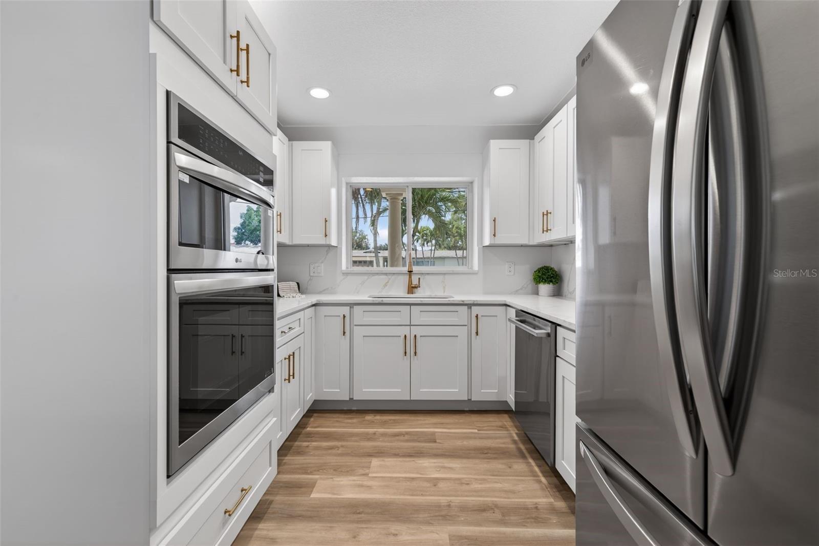 EDEN ISLE SUB - Residential