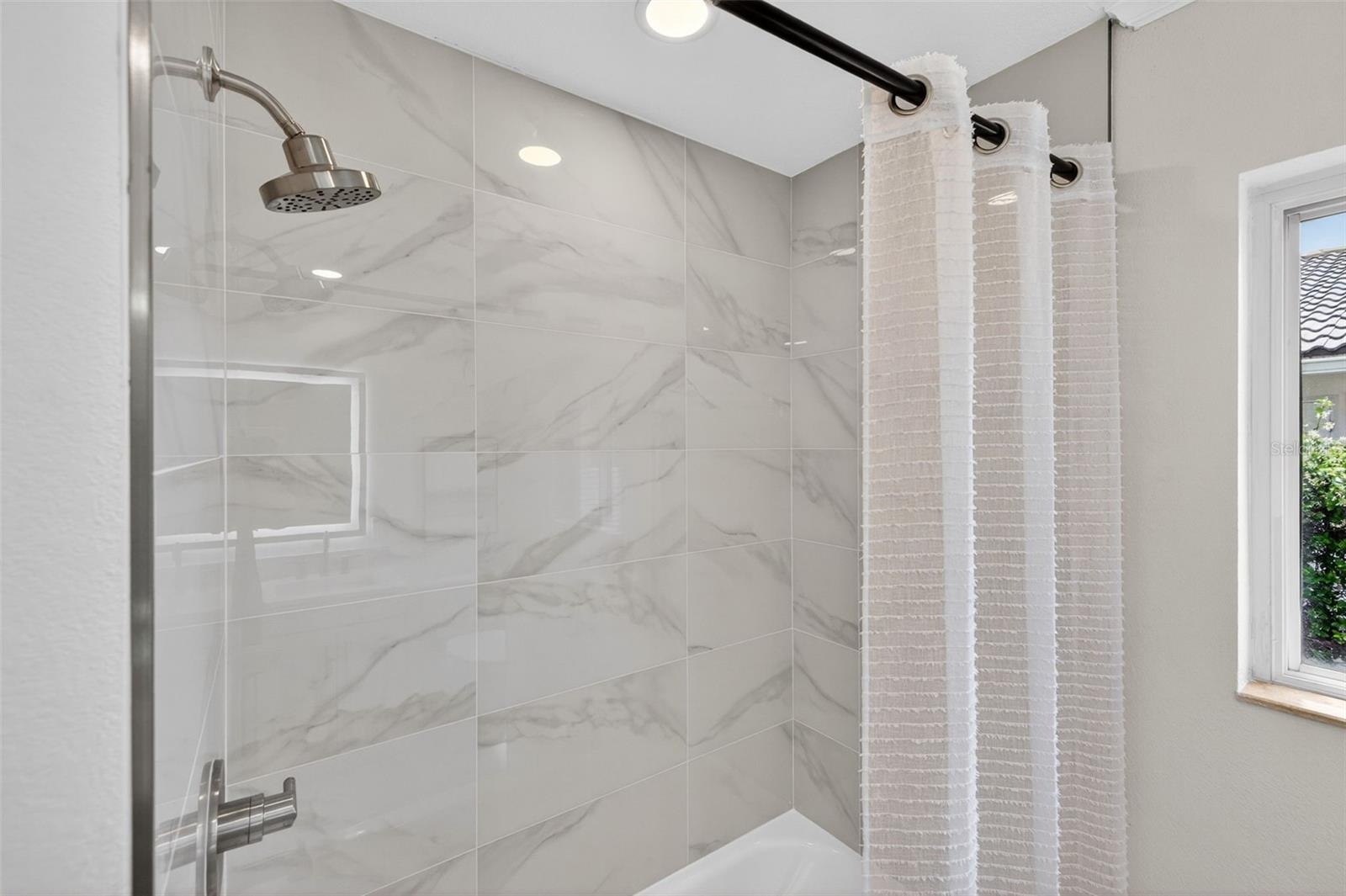 EDEN ISLE SUB - Residential