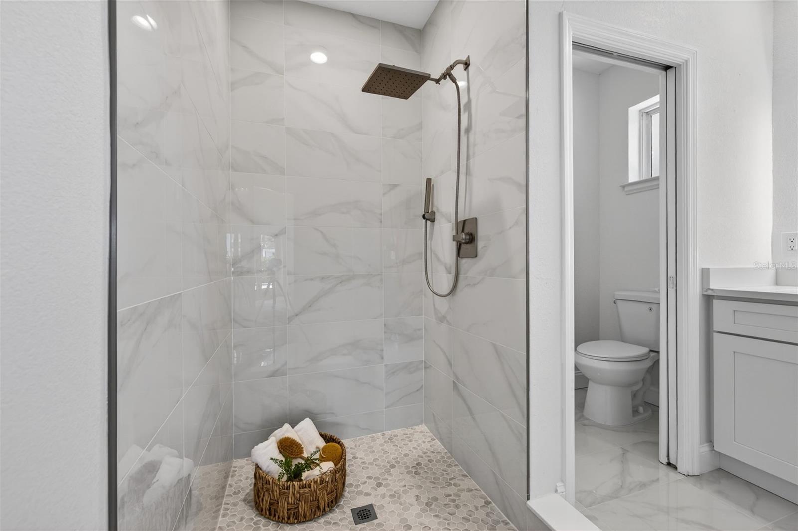 EDEN ISLE SUB - Residential