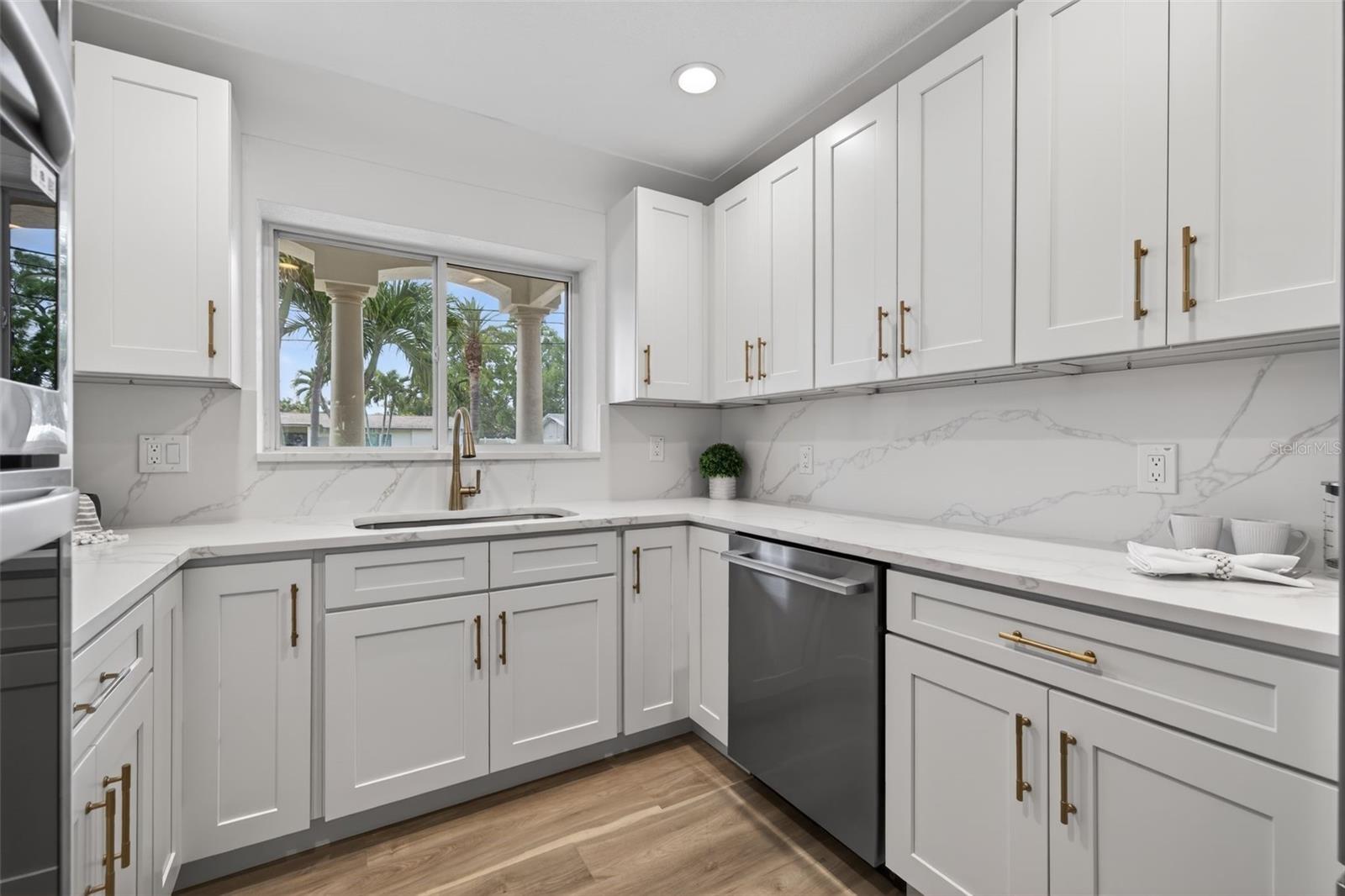 EDEN ISLE SUB - Residential