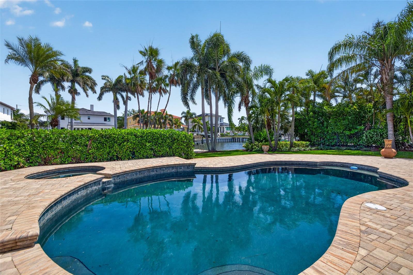 EDEN ISLE SUB - Residential