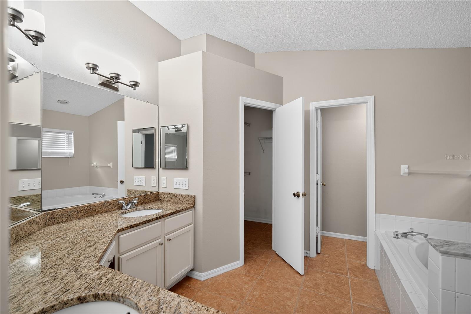 SOUTH POINTE PH 4 - Residential