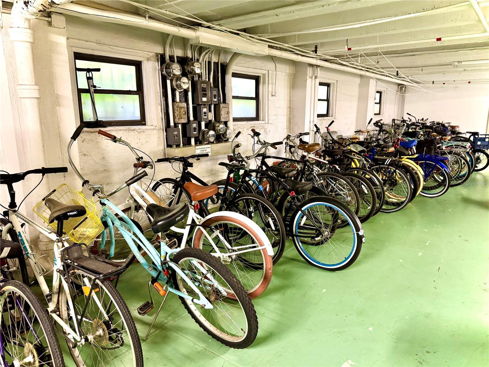 FLORI DE LEON APTS CO-OP - Residential Lease